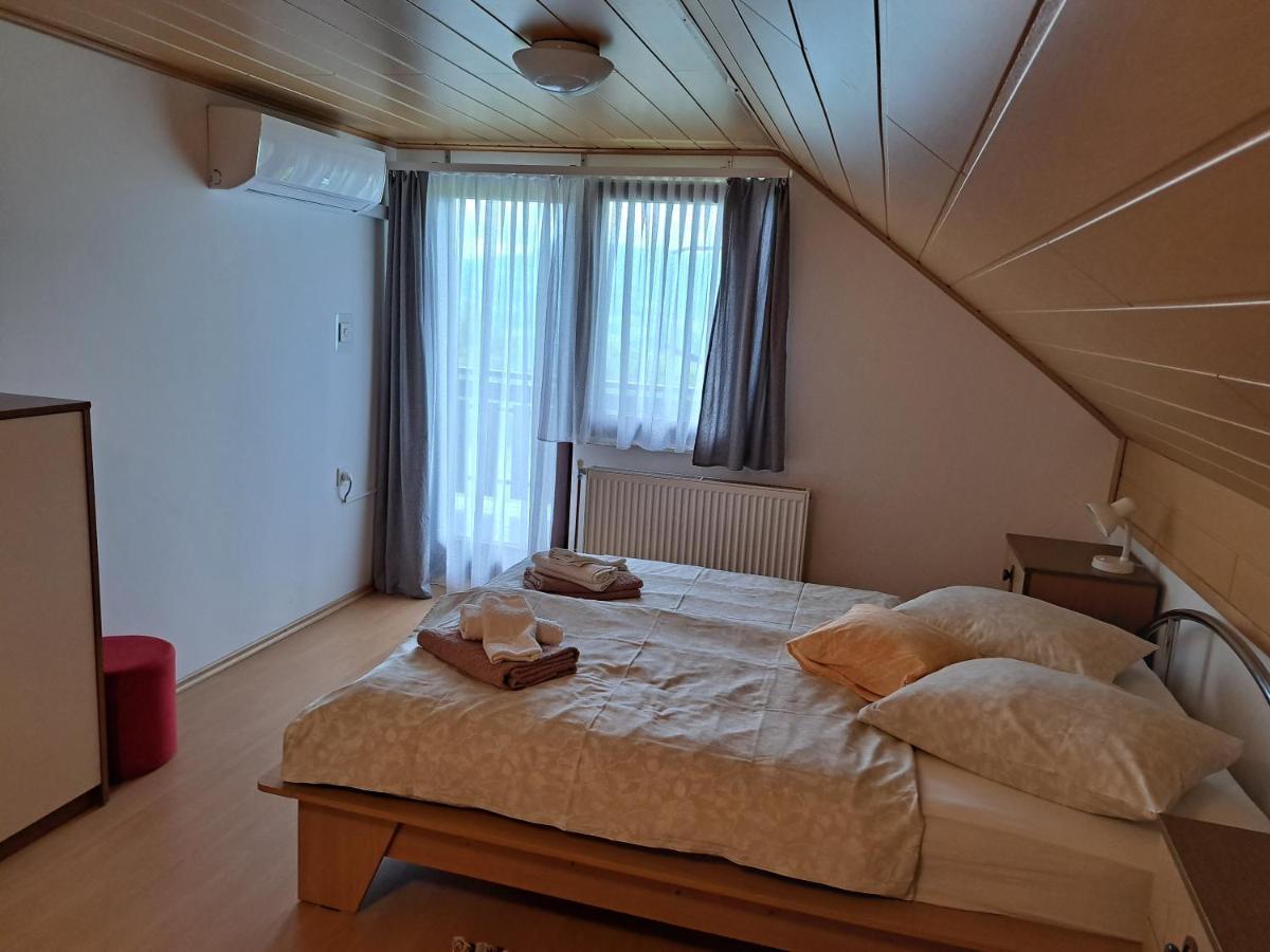 Вилла Getaway "At The Three Lights" Sevnica Экстерьер фото